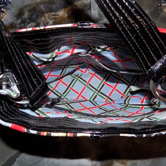 VERA BRADLEY SWEET VERSAILLES CROSSROADS SHOULDER BAG PATENT LEATHER STRAPS - Picture 3 of 3